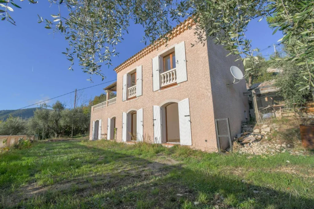 Maison sur les colines de Nice