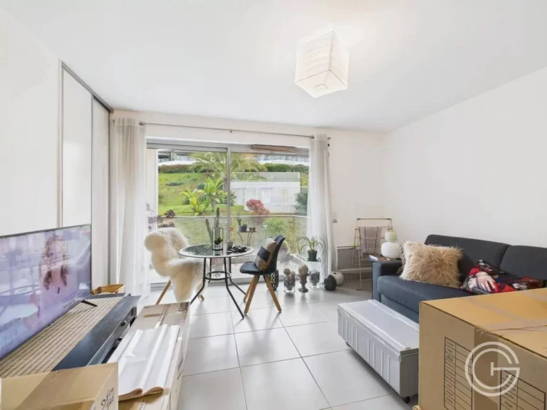Studio avec parking — Corniche Fleurie