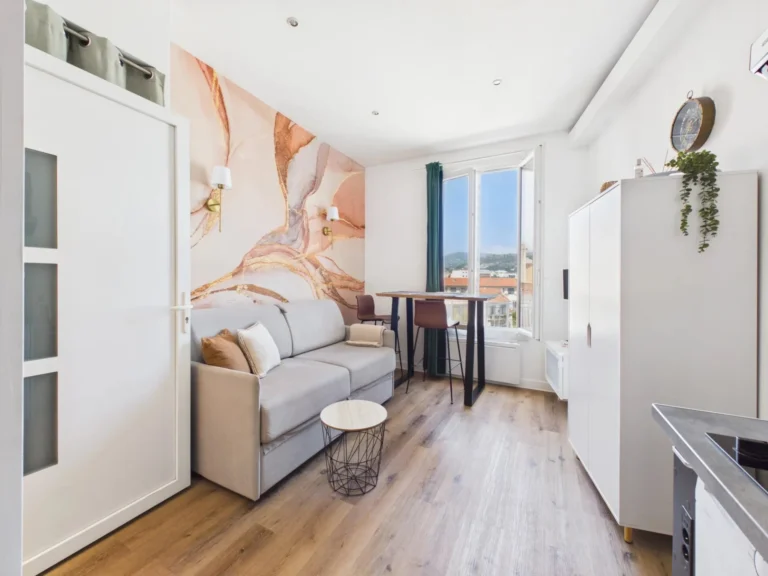 Appartement 1 pièces 15 m² Nice Riquier