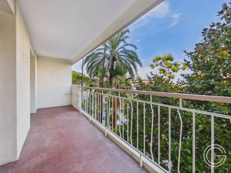 Appartement 3 pièces — Nice Napoléon III