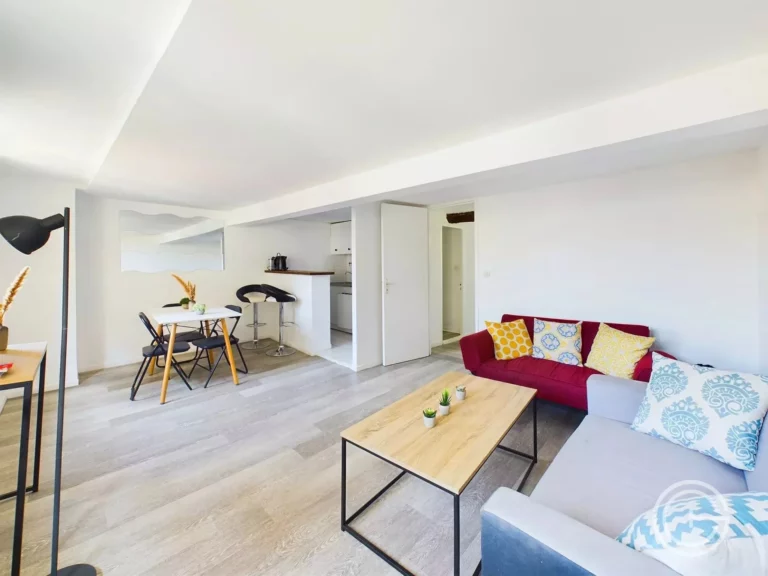 Appartement 3 pièces 53 m² Nice Vieux Nice