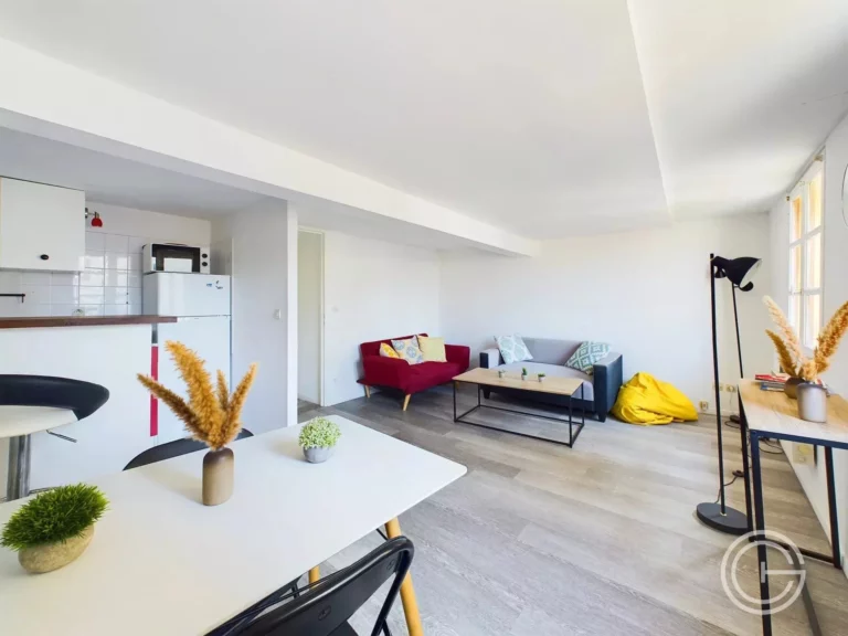 Appartement 3 pièces 53 m² Nice Vieux Nice