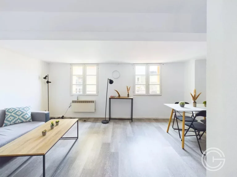 Appartement 3 pièces 53 m² Nice Vieux Nice
