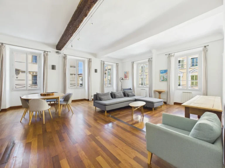 Appartement 4 pièces 103 m² Nice Le Port