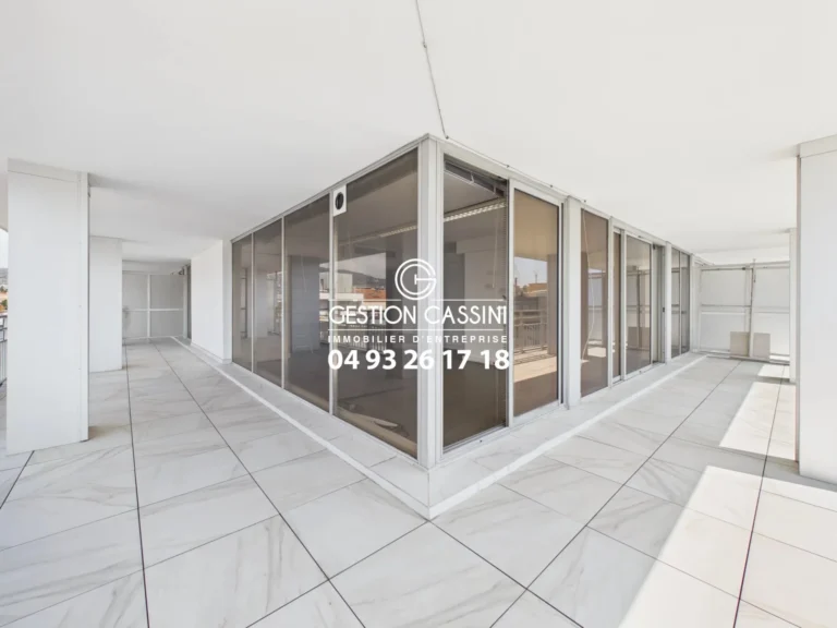 Bureau 12 pièces 325 m² Nice