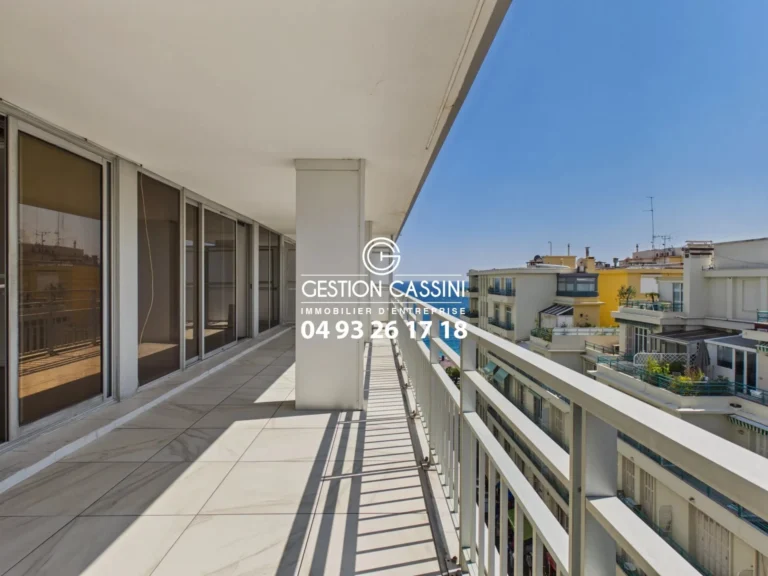 Bureau 12 pièces 325 m² Nice
