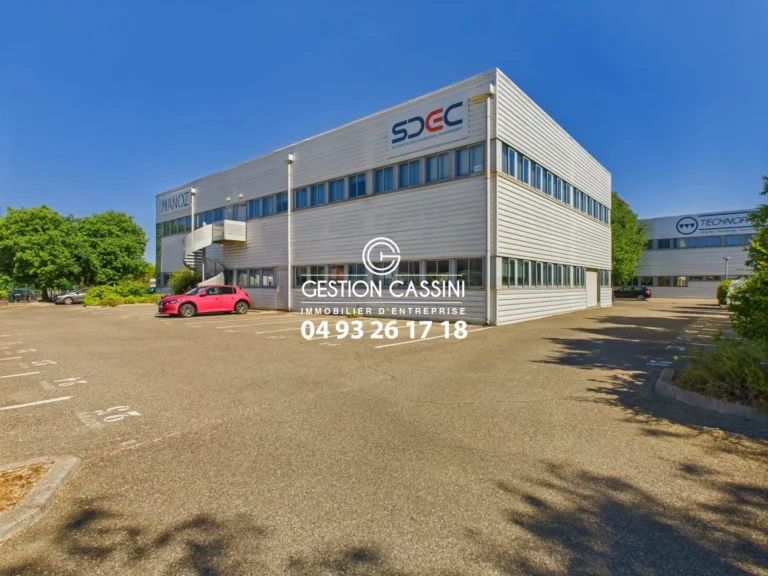 Bureau 12 pièces 330 m² Rousset