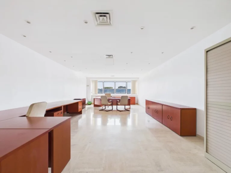 Bureau 1 pièces 46 m² Villeneuve-Loubet