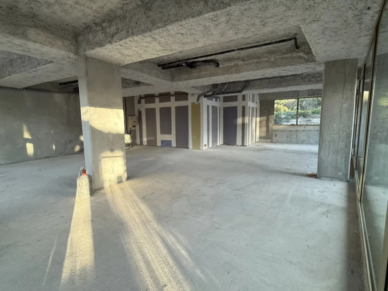 Commerce 238 m² Saint-Laurent-du-Var