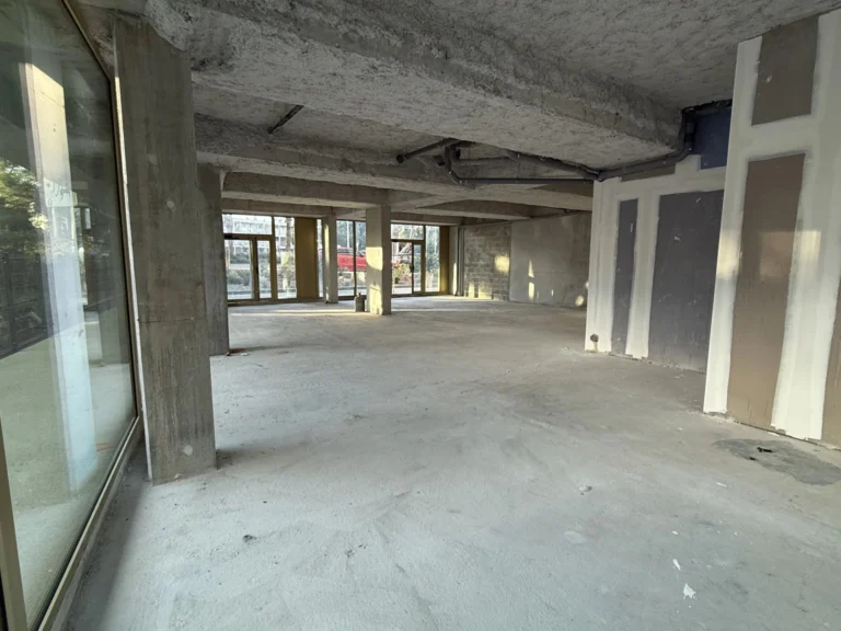 Commerce 238 m² Saint-Laurent-du-Var