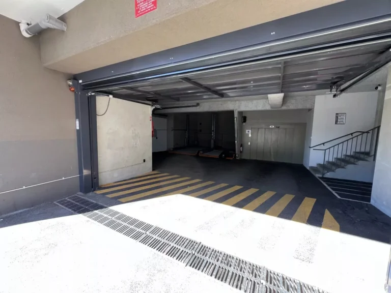 Garage / Parking Nice Saint Isidore