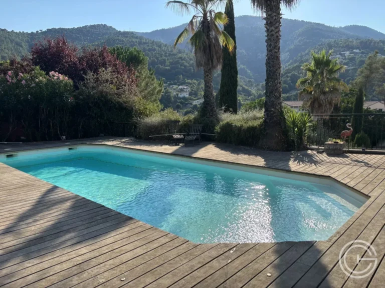 Maison 10 pièces 265 m² Contes