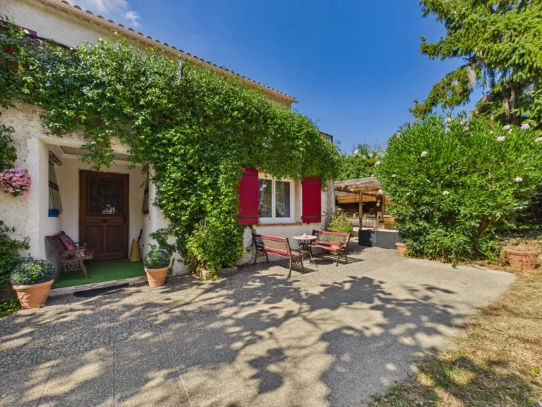 Maison 10 pièces 276 m² Tourrette-Levens