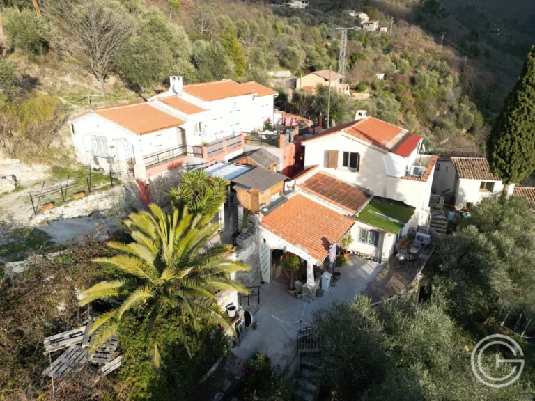 Maison 9 pièces 183 m² Peille