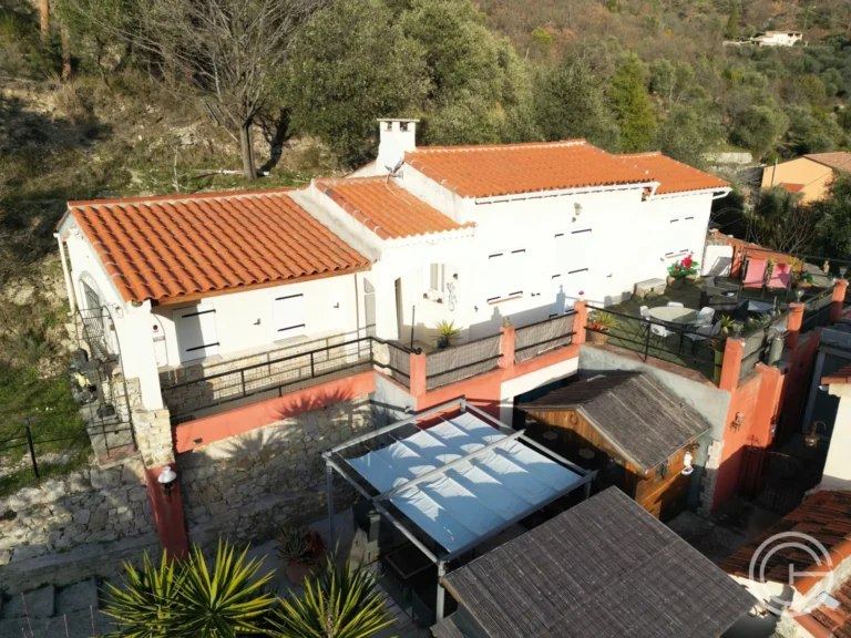 Maison 9 pièces 183 m² Peille
