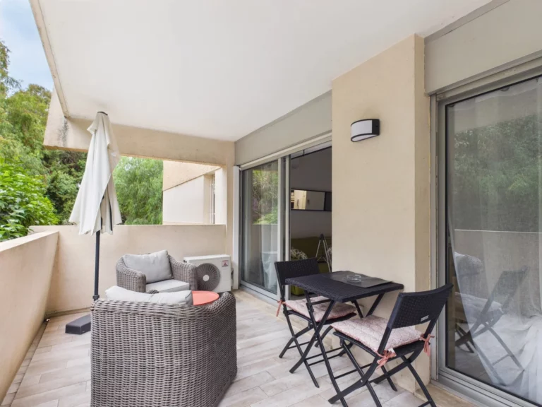 Appartement 1 pièces 27 m² Nice Sainte Marguerite