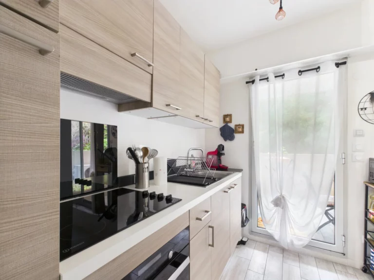 Appartement 1 pièces 27 m² Nice Sainte Marguerite