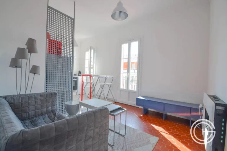 Appartement 3 pièces 43 m² Nice Le Port