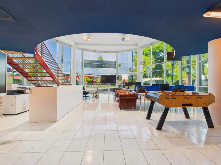 Commerce 203 m² Villeneuve-Loubet