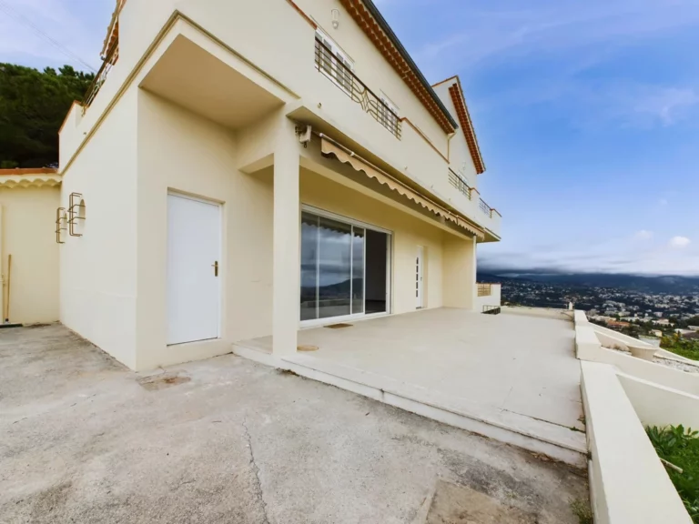 Maison 6 pièces 170 m² Nice Saint Pierre de Féric