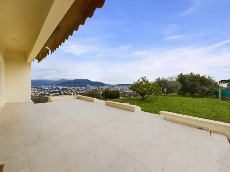 Maison 6 pièces 170 m² Nice Saint Pierre de Féric